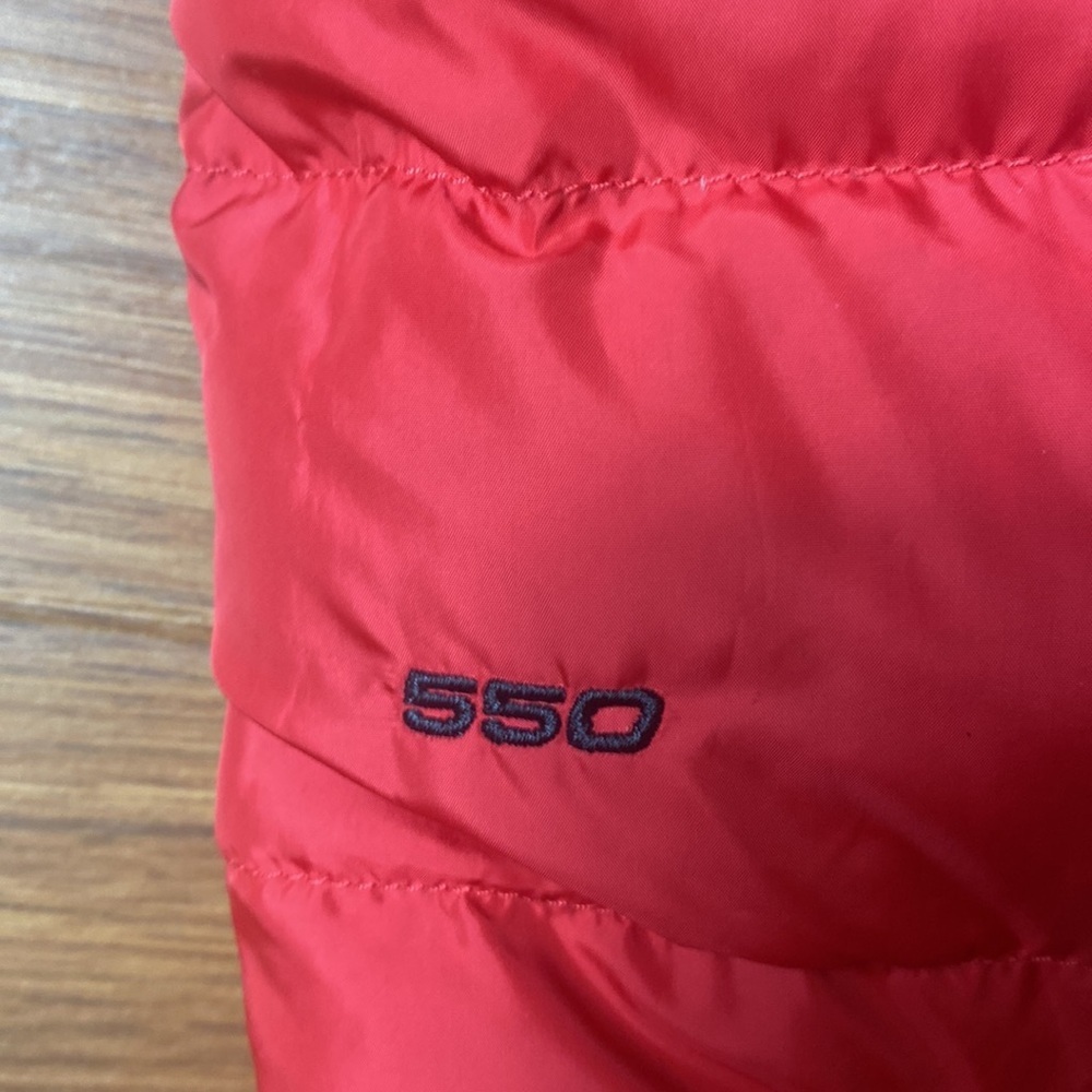 The North Face 550 women’s fur hood red puffer jacket - Picture 3 of 4